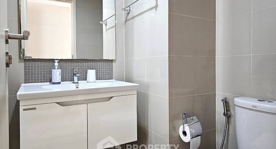 For rent 1 bed condo in Watthana, Bangkok