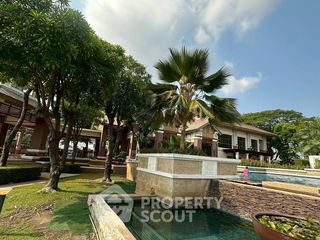 For rent 3 bedrooms house in Khan Na Yao, Bangkok