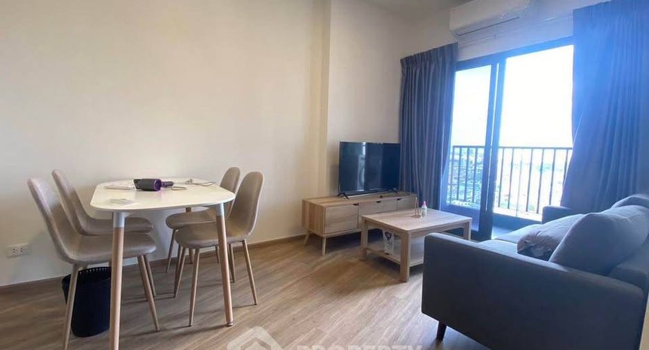 Condo en alquiler de 2 habitaciones en Huai Khwang, Bangkok