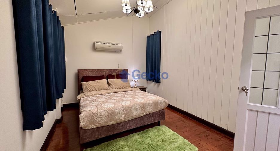 Casa en alquiler de 5 habitaciones en Jomtien, Pattaya