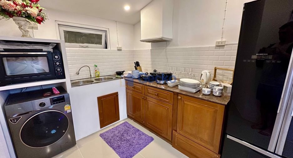 Casa en alquiler de 5 habitaciones en Jomtien, Pattaya