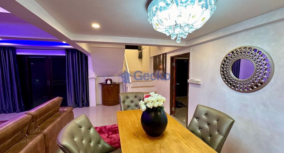 Casa en alquiler de 5 habitaciones en Jomtien, Pattaya