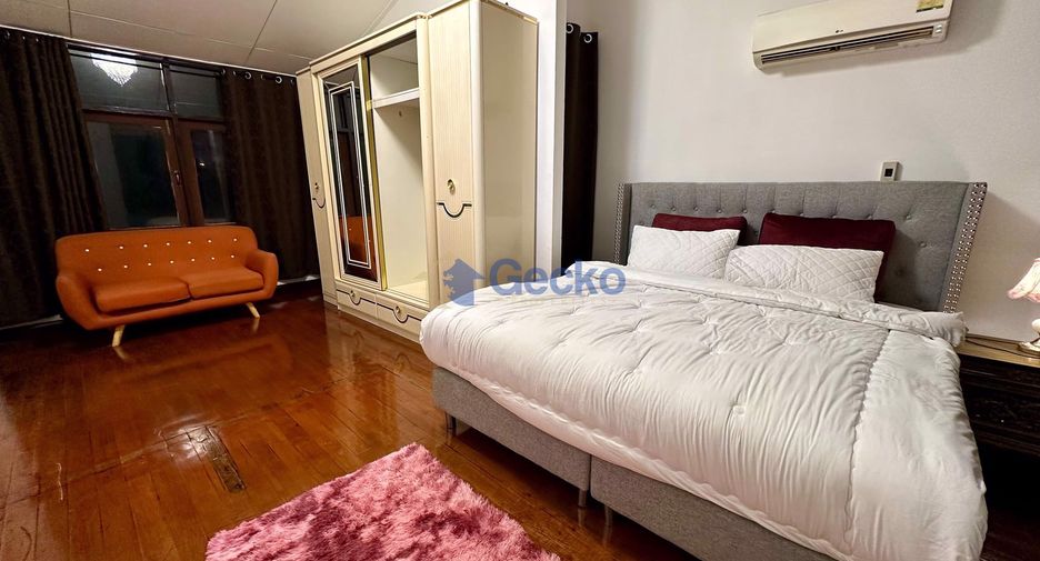 Casa en alquiler de 5 habitaciones en Jomtien, Pattaya