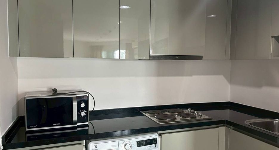 Wohnung zur Miete mit 2 Zimmer in Huai Khwang, Bangkok