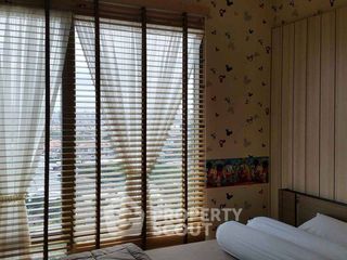 For rent 2 bedrooms condo in Yan Nawa, Bangkok