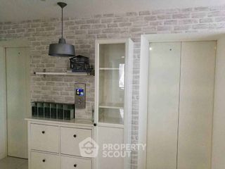 For rent 2 bedrooms condo in Yan Nawa, Bangkok