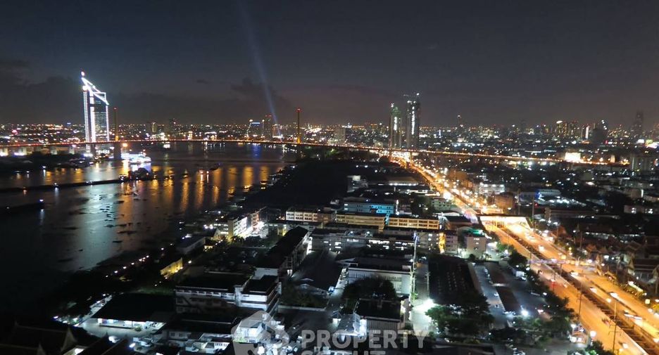 For rent 2 bedrooms condo in Yan Nawa, Bangkok