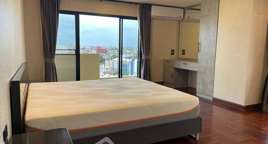 For rent 3 bedrooms condo in Watthana, Bangkok