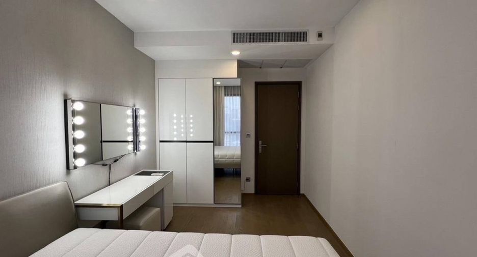 For rent 2 bedrooms condo in Bang Rak, Bangkok