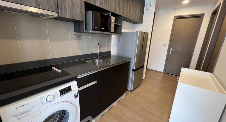 For rent 2 bedrooms condo in Bang Rak, Bangkok