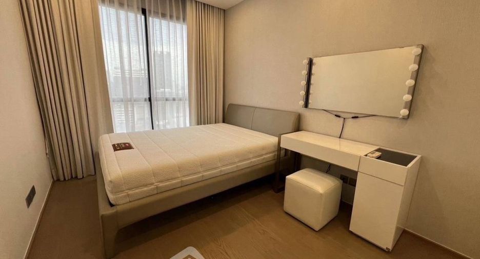 For rent 2 bedrooms condo in Bang Rak, Bangkok