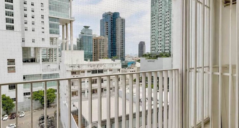 Condo en alquiler de 1 habitaciones en Watthana, Bangkok