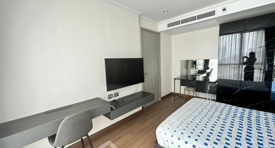 For rent 2 bedrooms condo in Watthana, Bangkok