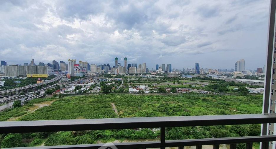 For rent 2 ベッドルーム condo in Huai Khwang, Bangkok