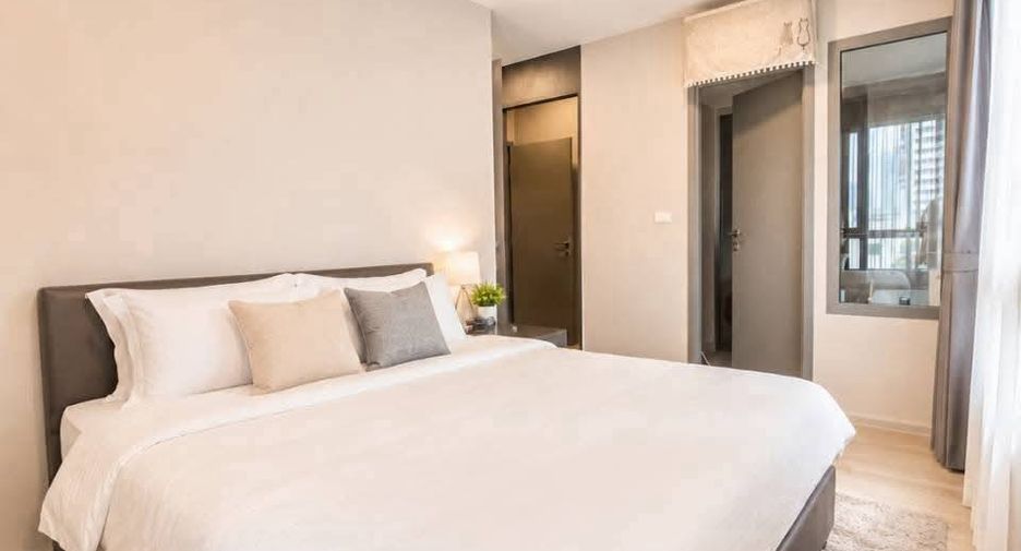 For rent 2 bedrooms condo in Watthana, Bangkok