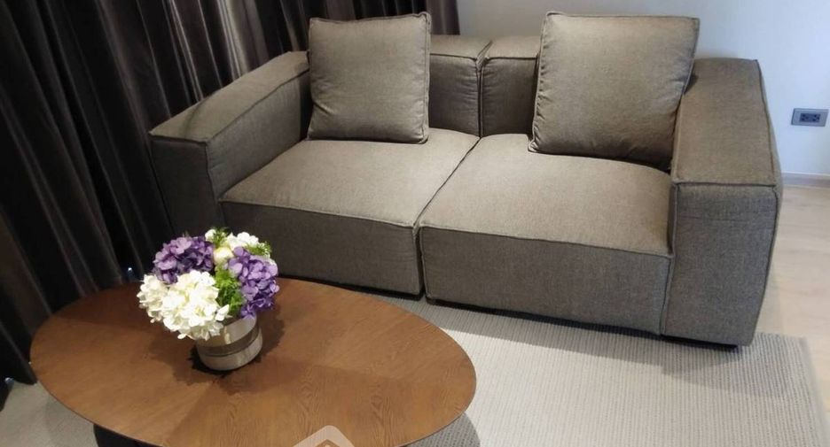 For rent 2 bedrooms condo in Thon Buri, Bangkok
