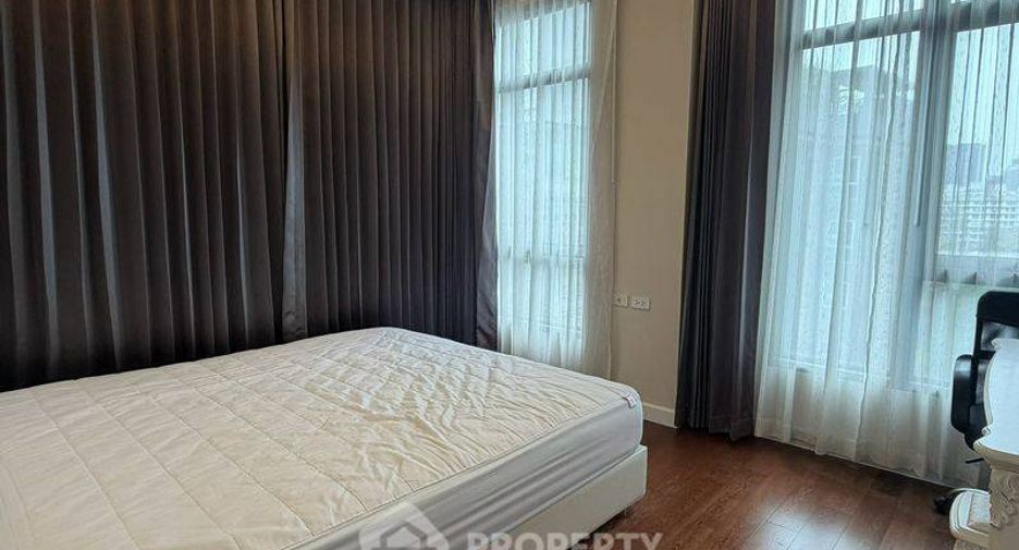 For rent 2 bedrooms condo in Phra Khanong, Bangkok