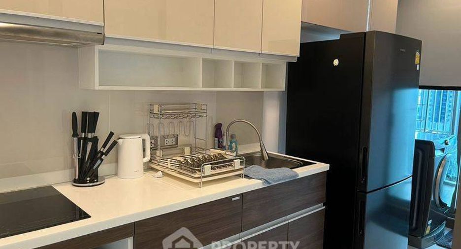 For rent 2 bedrooms condo in Watthana, Bangkok