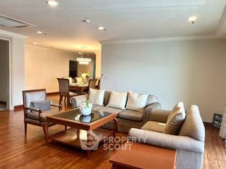 For rent 3 bedrooms apartment in Watthana, Bangkok