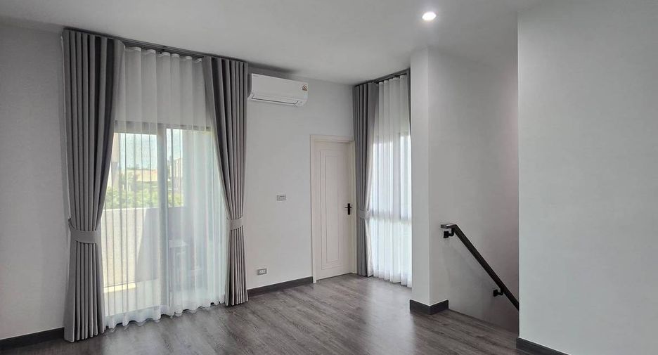 For rent 2 bedrooms house in Suan Luang, Bangkok