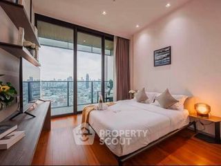 À louer 3 chambres condo à Khlong San, Bangkok