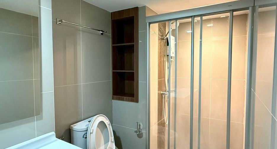 Wohnung zur Miete mit 2 Zimmer in Huai Khwang, Bangkok