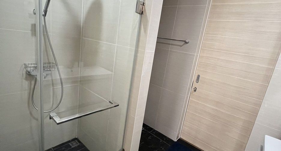 Condo en alquiler de 2 habitaciones en Khlong Toei, Bangkok