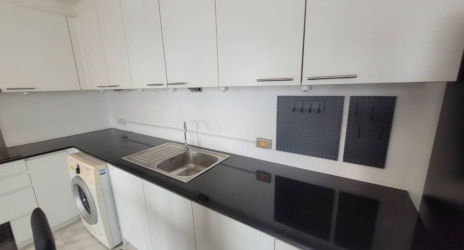 For rent and for sale 2 bedrooms condo in Watthana, Bangkok