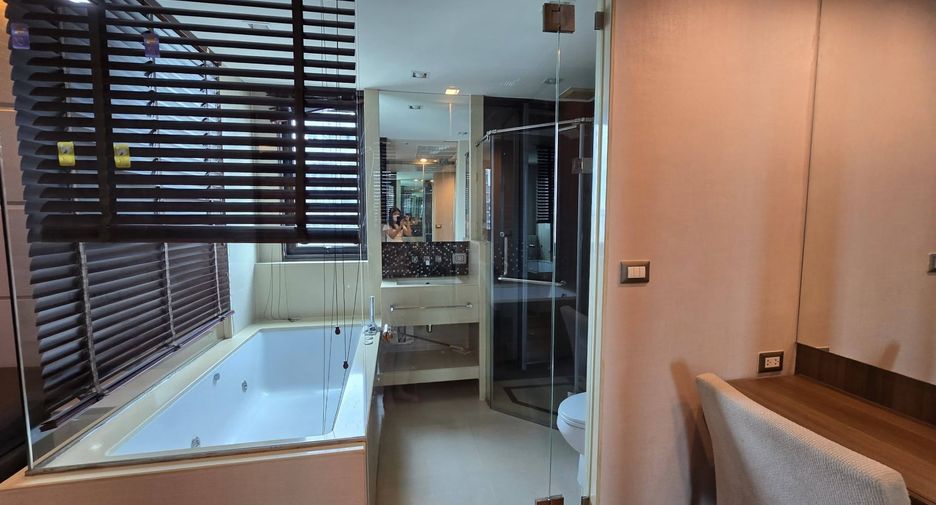 À louer 2 chambres condo à Sathon, Bangkok