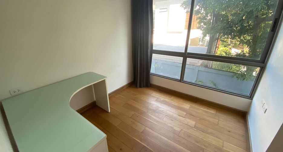 For rent and for sale 2 bedrooms condo in Watthana, Bangkok