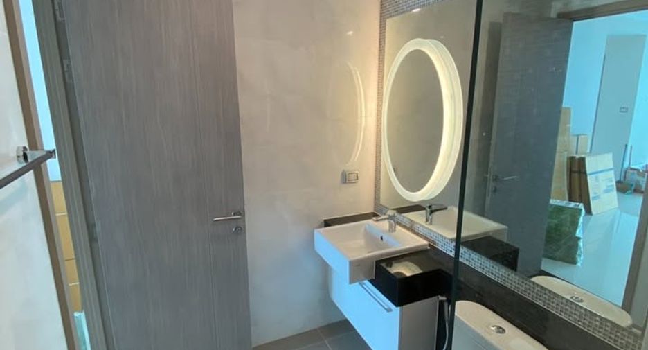 For rent and for sale 2 bedrooms condo in Watthana, Bangkok