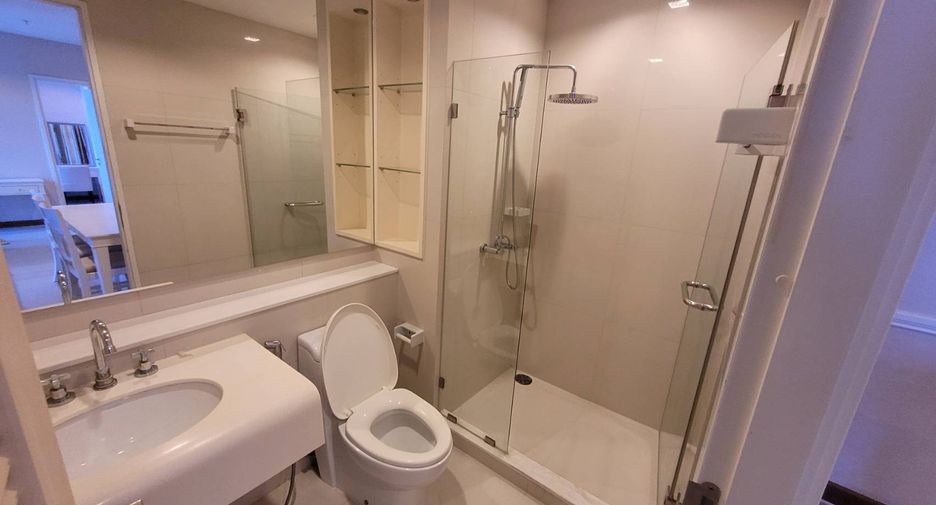 For rent 2 bedrooms condo in Sathon, Bangkok