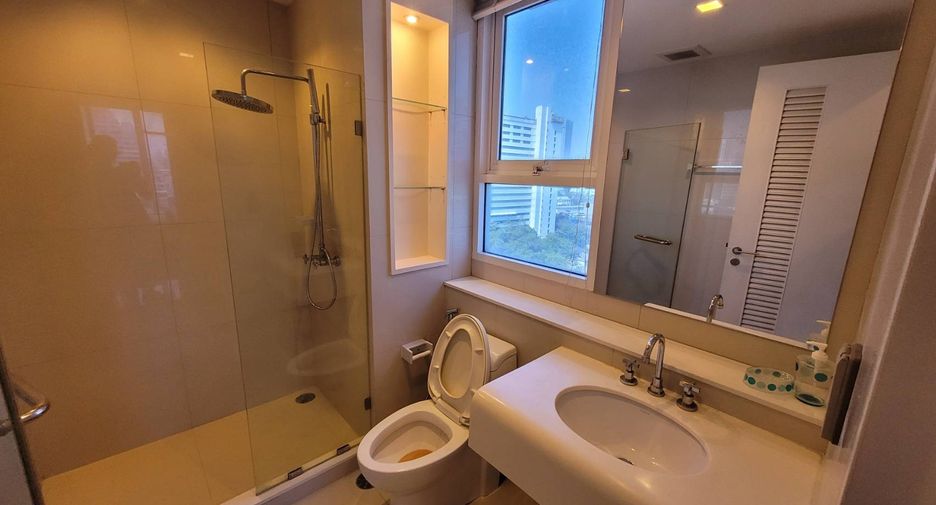 For rent 2 bedrooms condo in Sathon, Bangkok