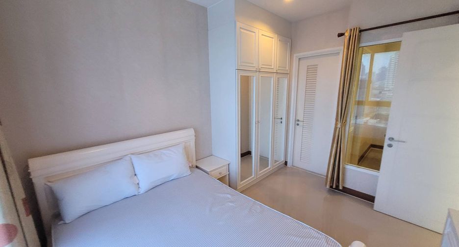 For rent 2 bedrooms condo in Sathon, Bangkok