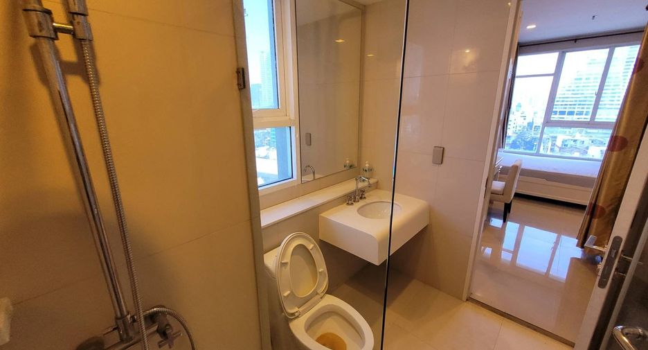 For rent 2 bedrooms condo in Sathon, Bangkok