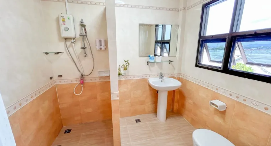For sale 4 bedrooms villa in Bang Lamung, Chonburi