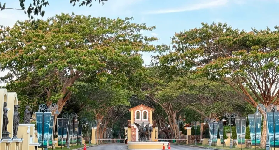 For rent 3 bedrooms villa in Huay Yai, Pattaya
