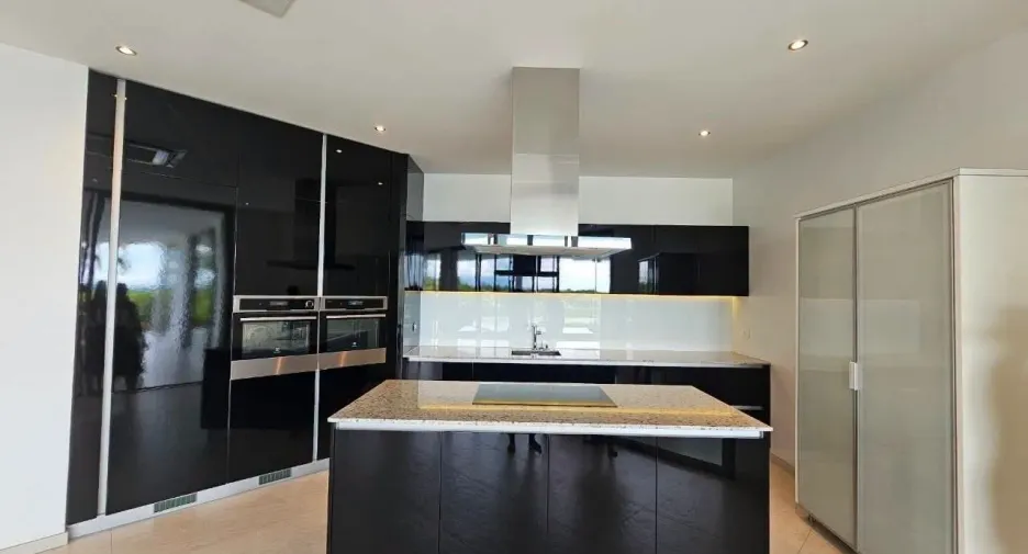 À vendre 3 chambres villa à Bang Saray, Pattaya