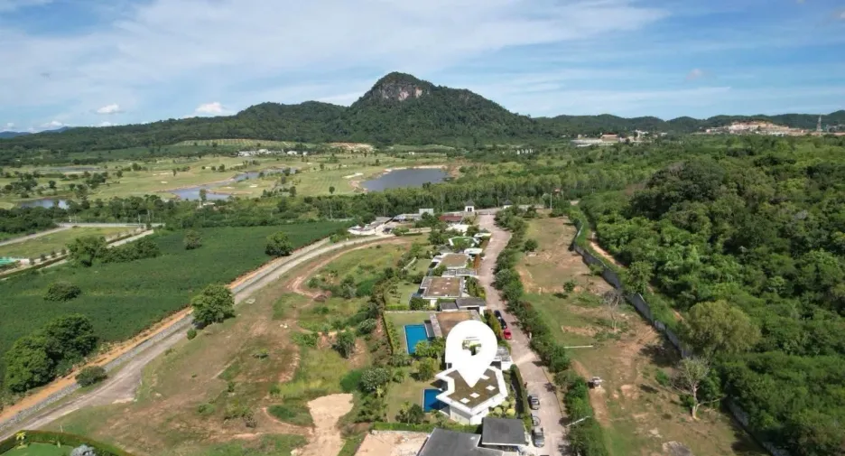 À vendre 3 chambres villa à Bang Saray, Pattaya