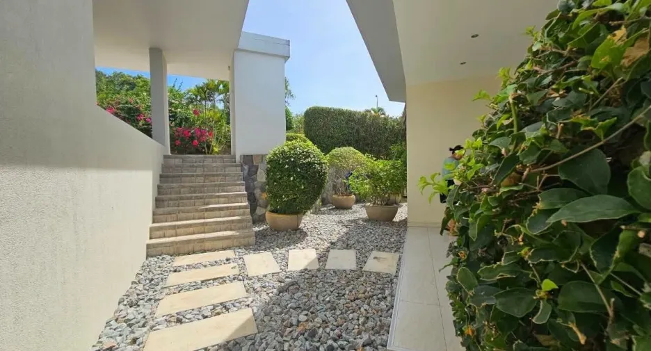 À vendre 3 chambres villa à Bang Saray, Pattaya
