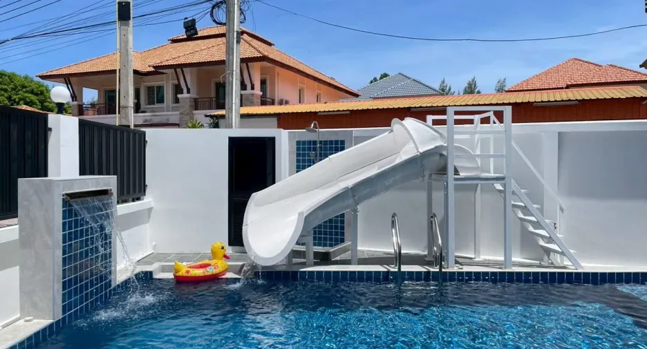 Villa en venta de 4 habitaciones en Huay Yai, Pattaya