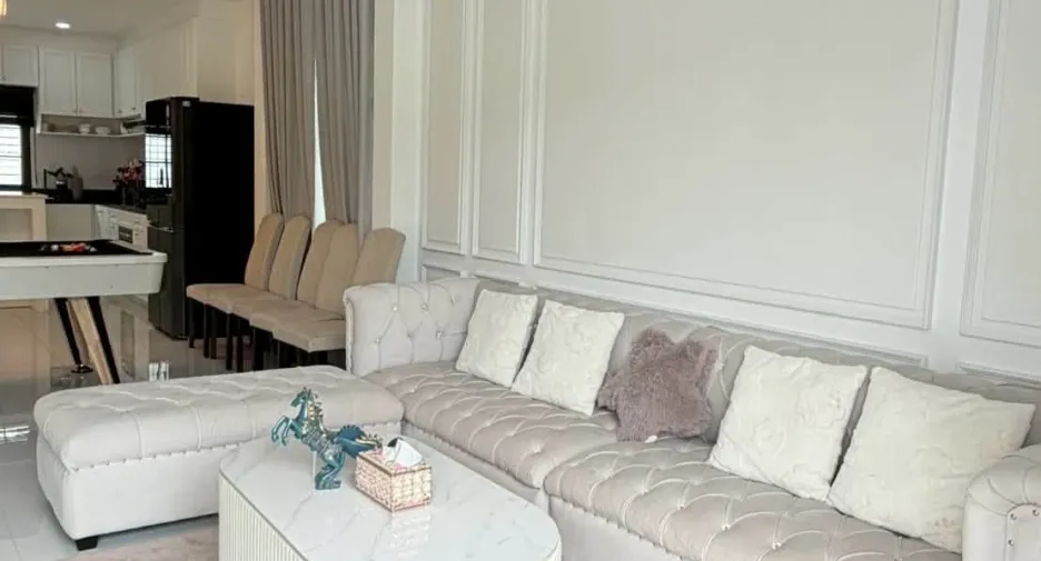 Villa en venta de 4 habitaciones en Huay Yai, Pattaya