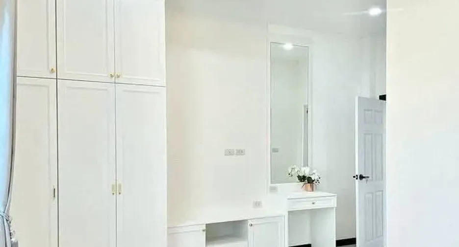 Villa en venta de 4 habitaciones en Huay Yai, Pattaya