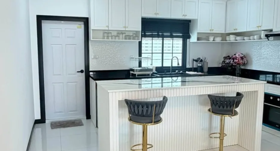 Villa en venta de 4 habitaciones en Huay Yai, Pattaya