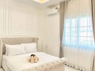 Villa en venta de 4 habitaciones en Bang Lamung, Chonburi