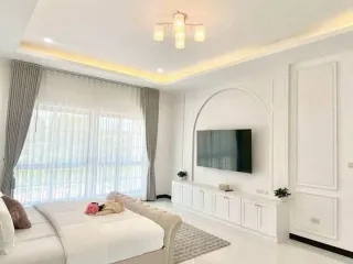Villa en venta de 4 habitaciones en Bang Lamung, Chonburi