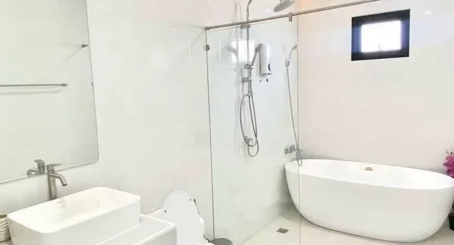Villa en venta de 4 habitaciones en Huay Yai, Pattaya