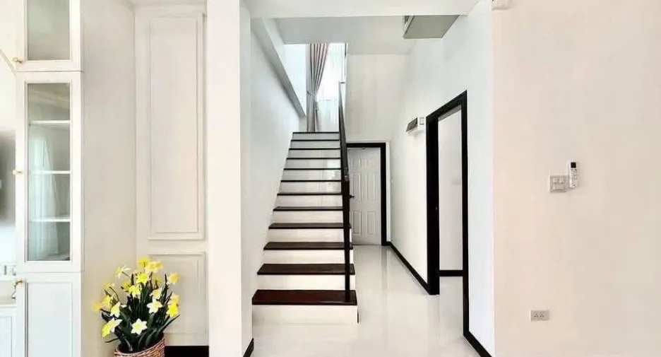Villa en venta de 4 habitaciones en Huay Yai, Pattaya