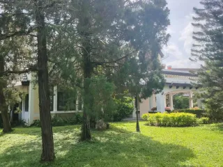 For rent 4 bedrooms house in Mueang Chiang Mai, Chiang Mai