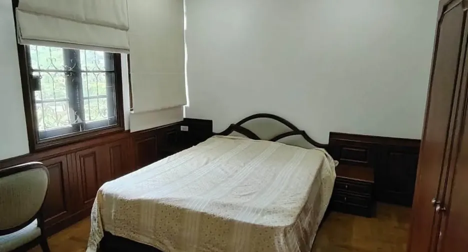 For rent 4 bedrooms house in Mueang Chiang Mai, Chiang Mai
